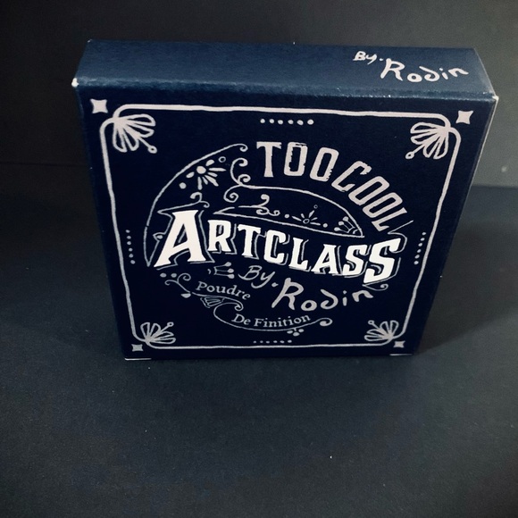 Artclass - Too cool for school perfection finishing micro blurring powder NEW - Picture 4 of 11